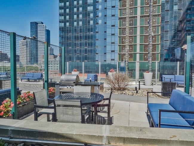 Building Photo - 33 Hudson St Unit SI ID1343864P