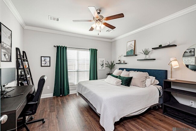 Photo - 8110 Stonelake Ave