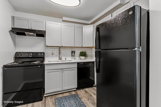 Photo - Mitchell`s Park Apartments