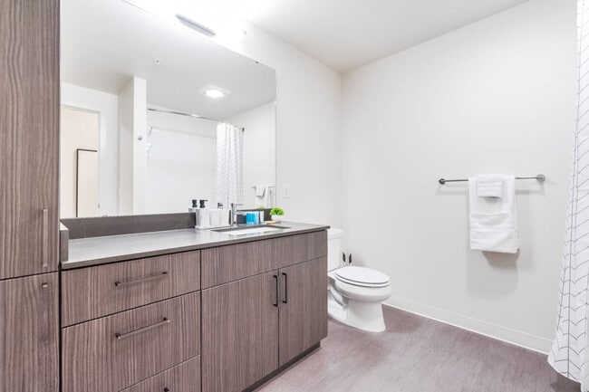 Photo - 16450 Redmond Way Unit ID1045877P