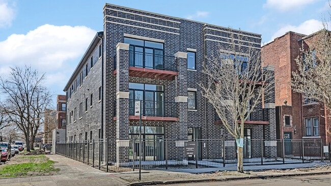 Building Photo - 6343 S Drexel Ave Unit 1S