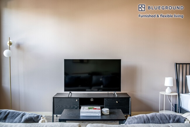 Photo - 3920 Stone Way N Unit FL4-ID624