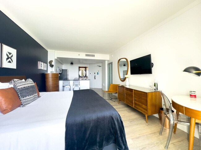 Photo - 2889 McFarlane Rd Unit ID1240675P