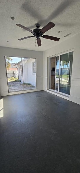 Photo - 6974 Spinnaker Blvd