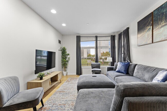 Photo - 601 Albany St Unit SI ID1240341P