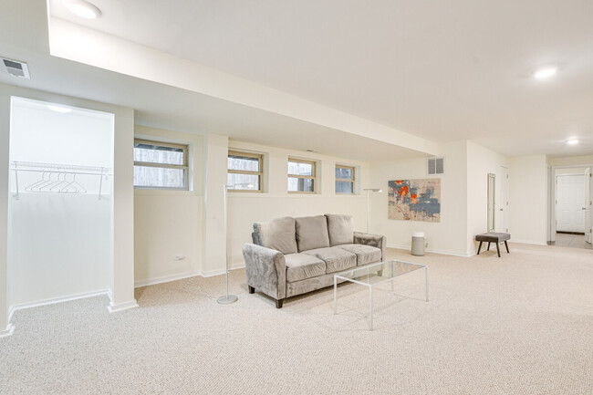 Photo - 3975 S Ellis Ave Unit ID1306702P