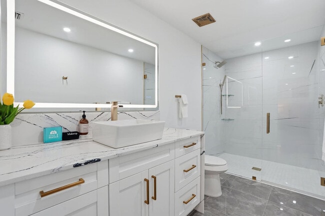 Photo - 208 Erie Dr Unit SI FL1-ID1355591P