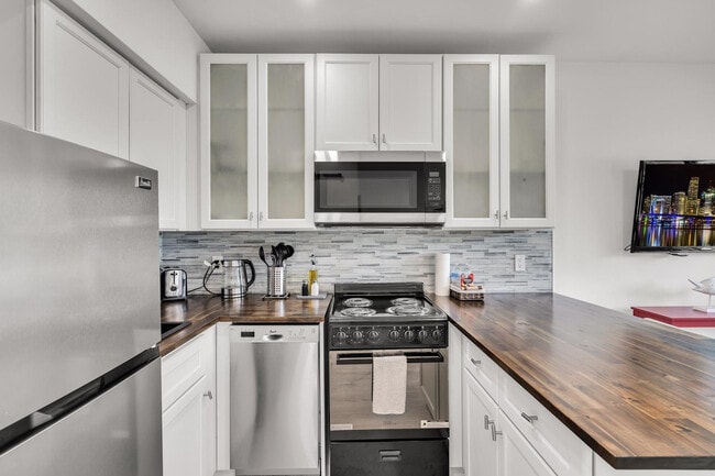 Photo - 1634 SW 4th Ave Unit ID1049792P