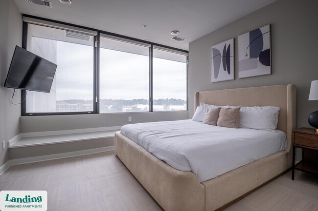 Photo - 600 19th St N Unit 605