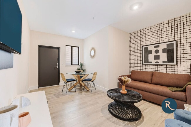 Building Photo - 3031 NE 4th Ave Unit SI ID1272329P