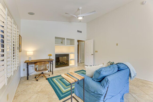 Photo - 253 E Vaughn Ave Unit SI ID1386143P