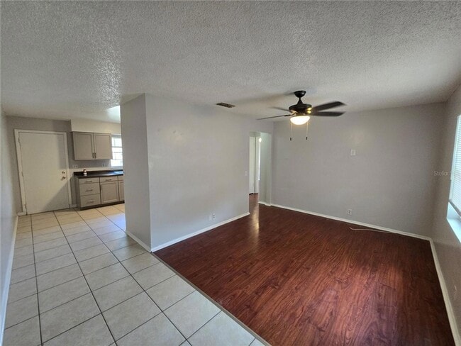 Photo - 5667 Struthers Ct