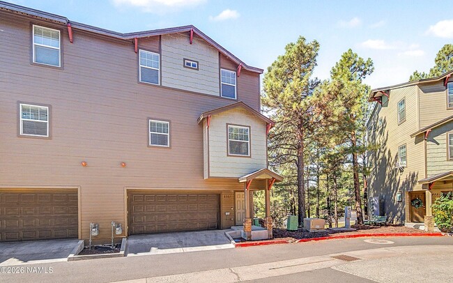 Building Photo - 2561 W Cripple Creek Dr