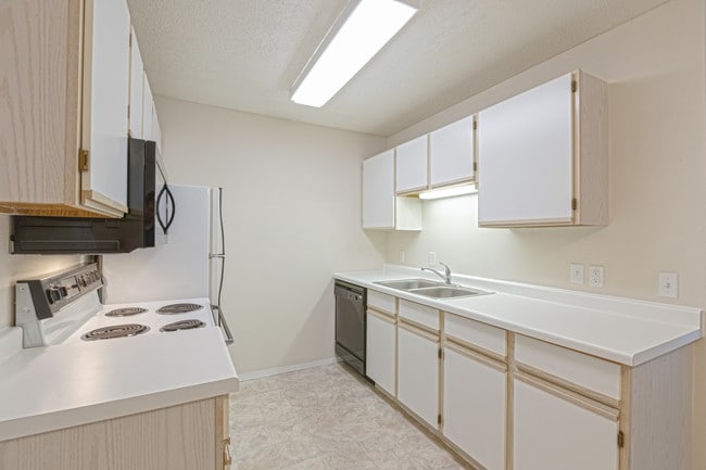 Photo - YORKTOWN ESTATES