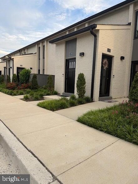 Building Photo - 19520 Village Walk Dr Unit 3-203