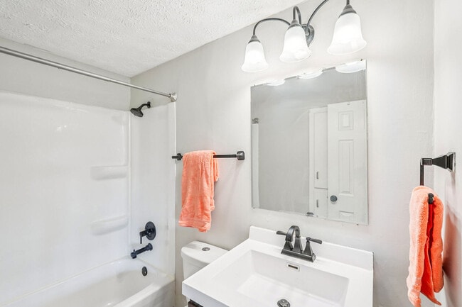 Photo - Columbus Crossing Townhomes