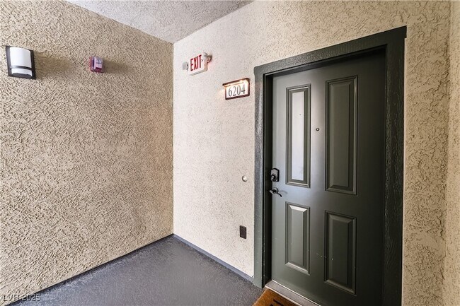 Photo - 2555 Hampton Rd Unit 6204