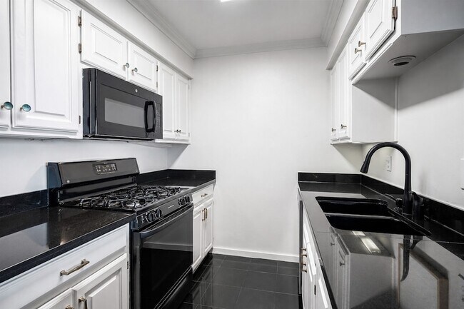 Photo - 3883 Turtle Creek Blvd Unit 1203