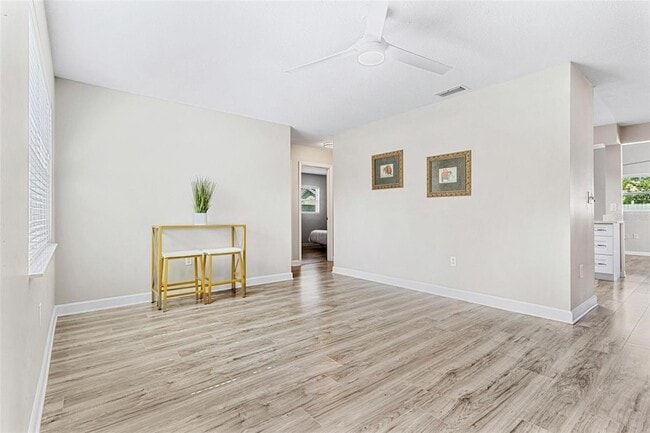 Photo - 5127 Caesar Way S