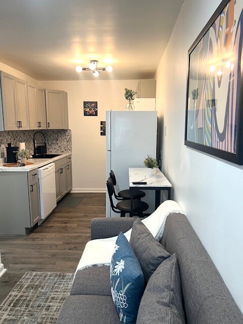 Building Photo - West Grant St Apartments