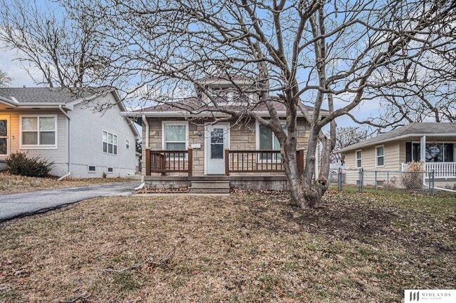 Photo - 7768 Maywood St