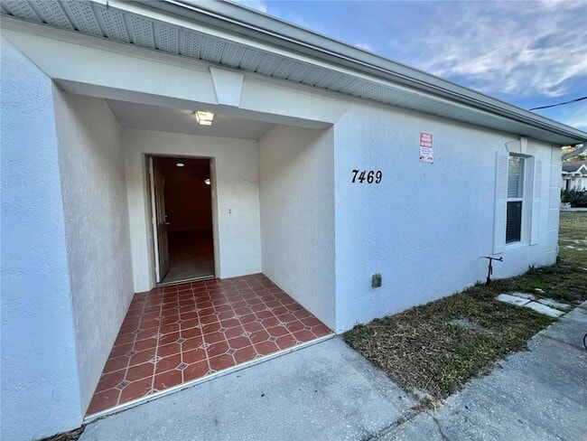 Photo - 7469 Pond Cir