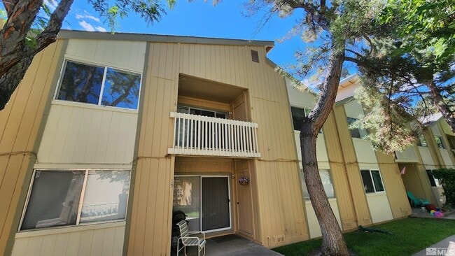 Building Photo - 2300 Dickerson Rd Unit 16