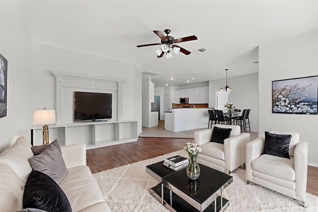 Photo - 1066 Carpenter Ct