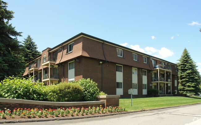 Building Photo - Pheasant Run Apartments