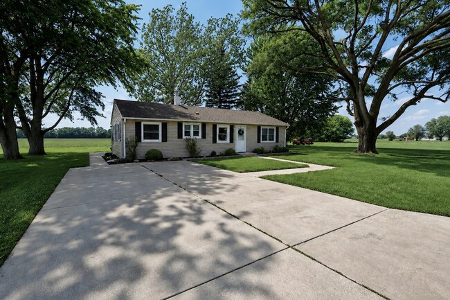 Photo - 2757 School Dr