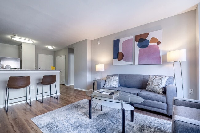 Photo - 25 Bank St Unit FL15-ID1050395P