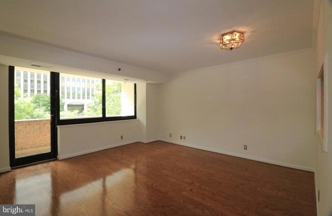 Photo - 1805 Crystal Dr Unit 204S