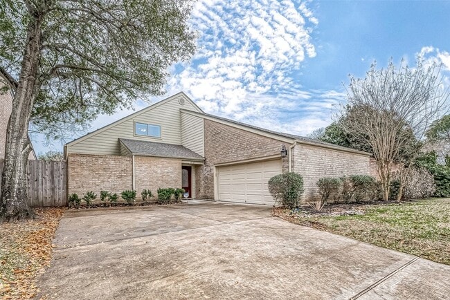 Photo - 12127 Carriage Hill Dr