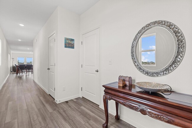 Photo - 1003 Sika Cv