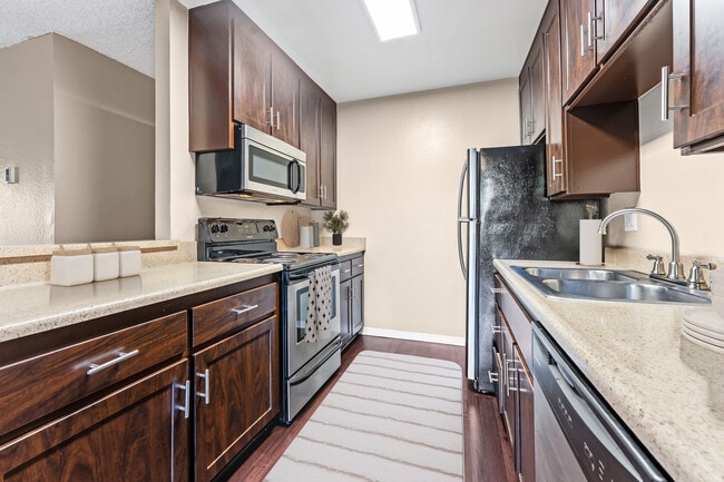 Photo - Shadow Ridge Apartments