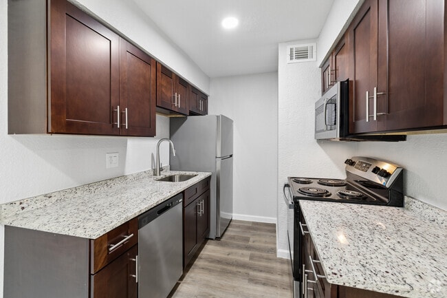 1BR, 1BA - 750SF - Kitchen - Stonebrook Gated Community