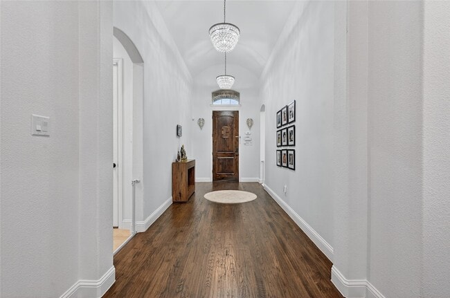 Photo - 400 Trailside Dr