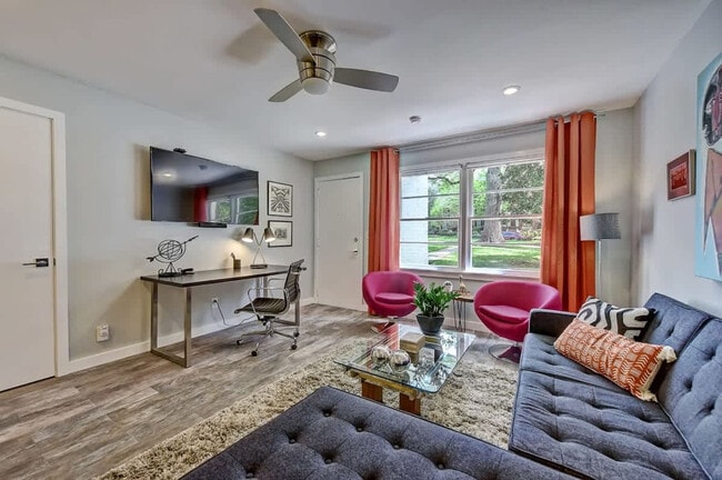 Building Photo - 510 Queens Rd Unit FL1-ID1331017P