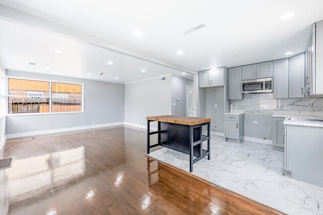 Photo - 4677 W 84th Pl