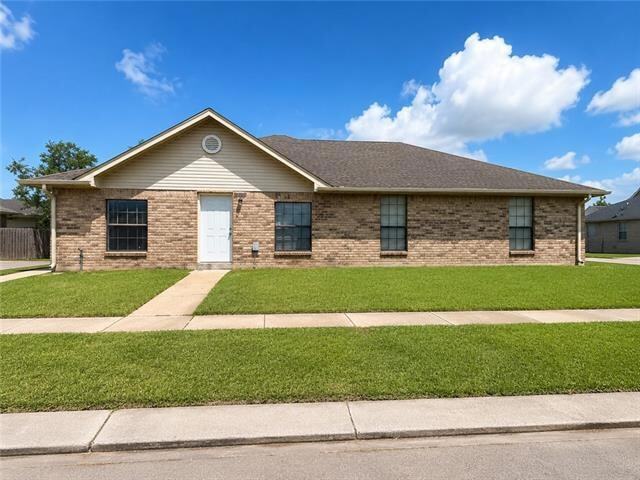 Building Photo - 3903 Juno Dr