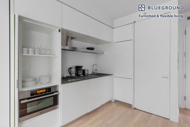 Photo - 70 W 45th St Unit SI FL28-ID1127