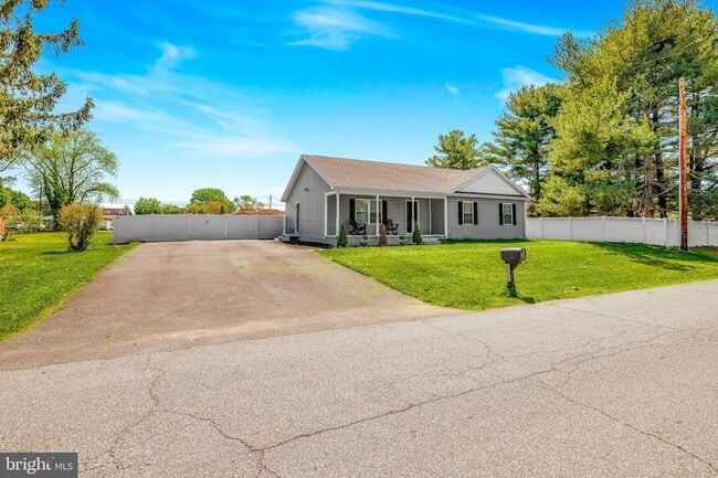 Photo - 631 W Mt Vernon St