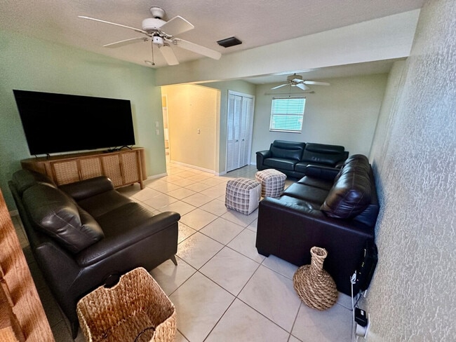 Building Photo - 905 Nettles Blvd Unit SI ID1538695P