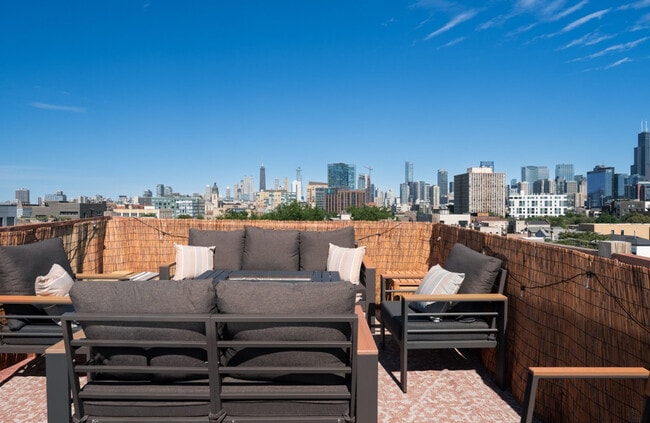 Photo - 736 N Throop St Unit SI FL4-ID1494909P