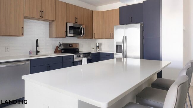 Photo - 1007 S Mint St Unit 713