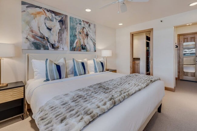 Photo - 600 E Main St Unit ID1021488P