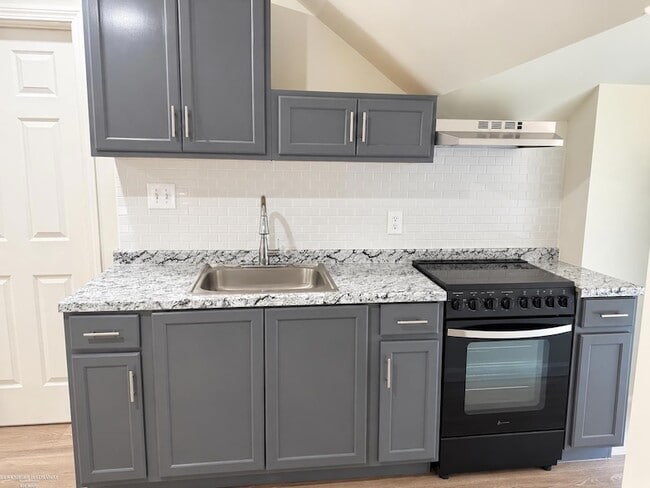 Photo - 1533 W Hancock St Unit 3W