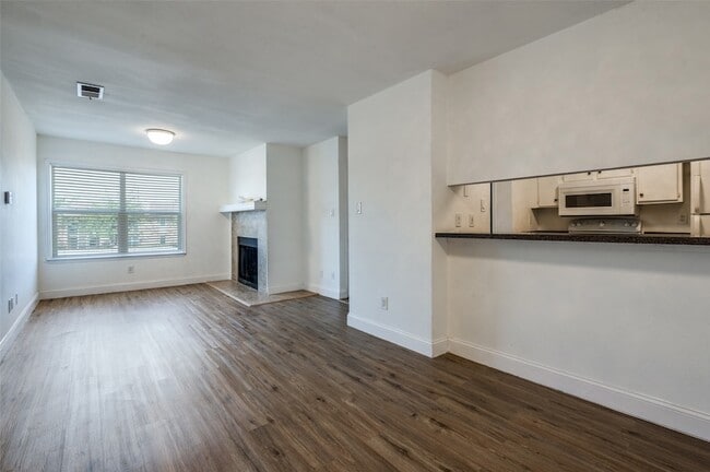 Photo - 2200 E Trinity Mls Rd Unit 206