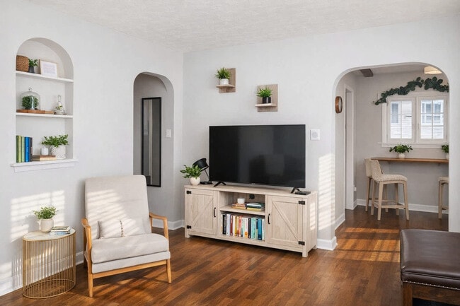 Building Photo - 432 W Seymour St Unit SI ID1061612P