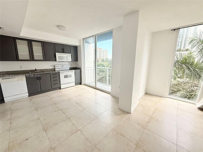 Photo - 275 NE 18th St Unit 507